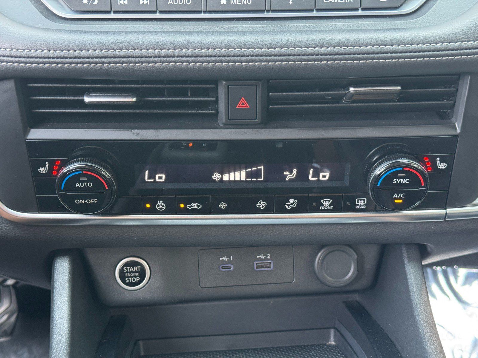 Used 2023 Nissan Rogue SV w/ SV Premium B Package FWD image 24