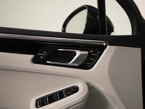 New 2026 Porsche Macan S image 13