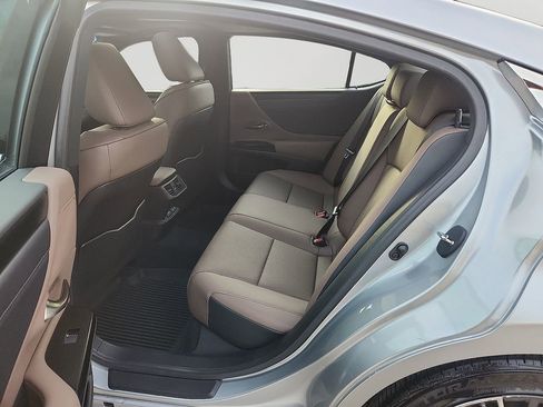 Used 2023 Lexus ES 350 w/ Premium Package image 8