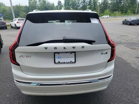 Certified 2025 Volvo XC90 B6 Plus AWD/4WD image 29
