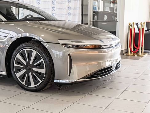 Used 2024 Lucid Air Touring image 4