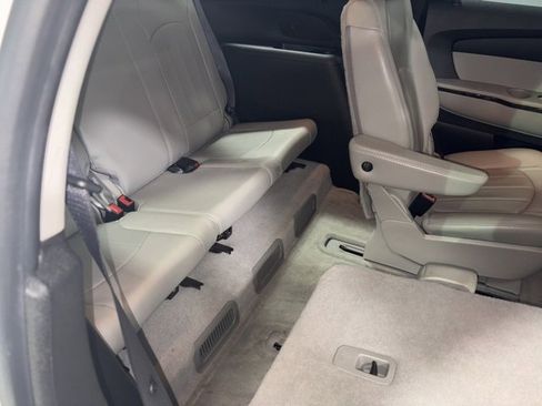 Used 2012 GMC Acadia Denali image 32