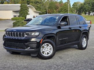 Used 2023 Jeep Grand Cherokee Laredo video 2