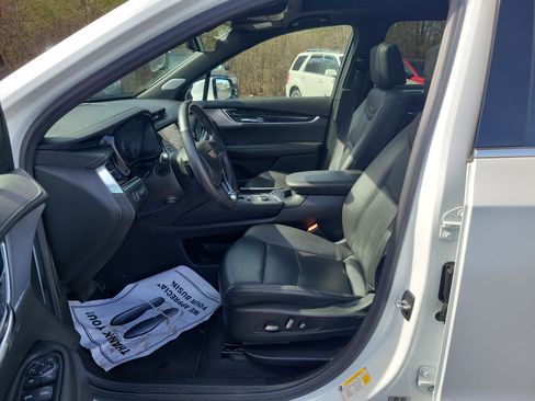 Used 2023 Cadillac XT6 Premium Luxury w/ Technology Package image 17