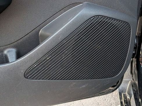 Used 2022 Toyota Corolla LE image 29