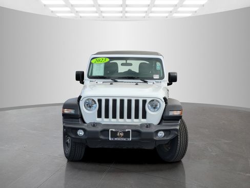 Used 2023 Jeep Wrangler Unlimited Sport AWD/4WD image 3