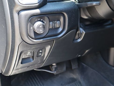 Used 2022 RAM 1500 Laramie AWD/4WD image 21