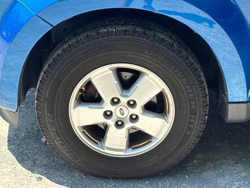 Used 2011 Ford Escape XLT w/ 201A Rapid Spec Order Code FWD image 22