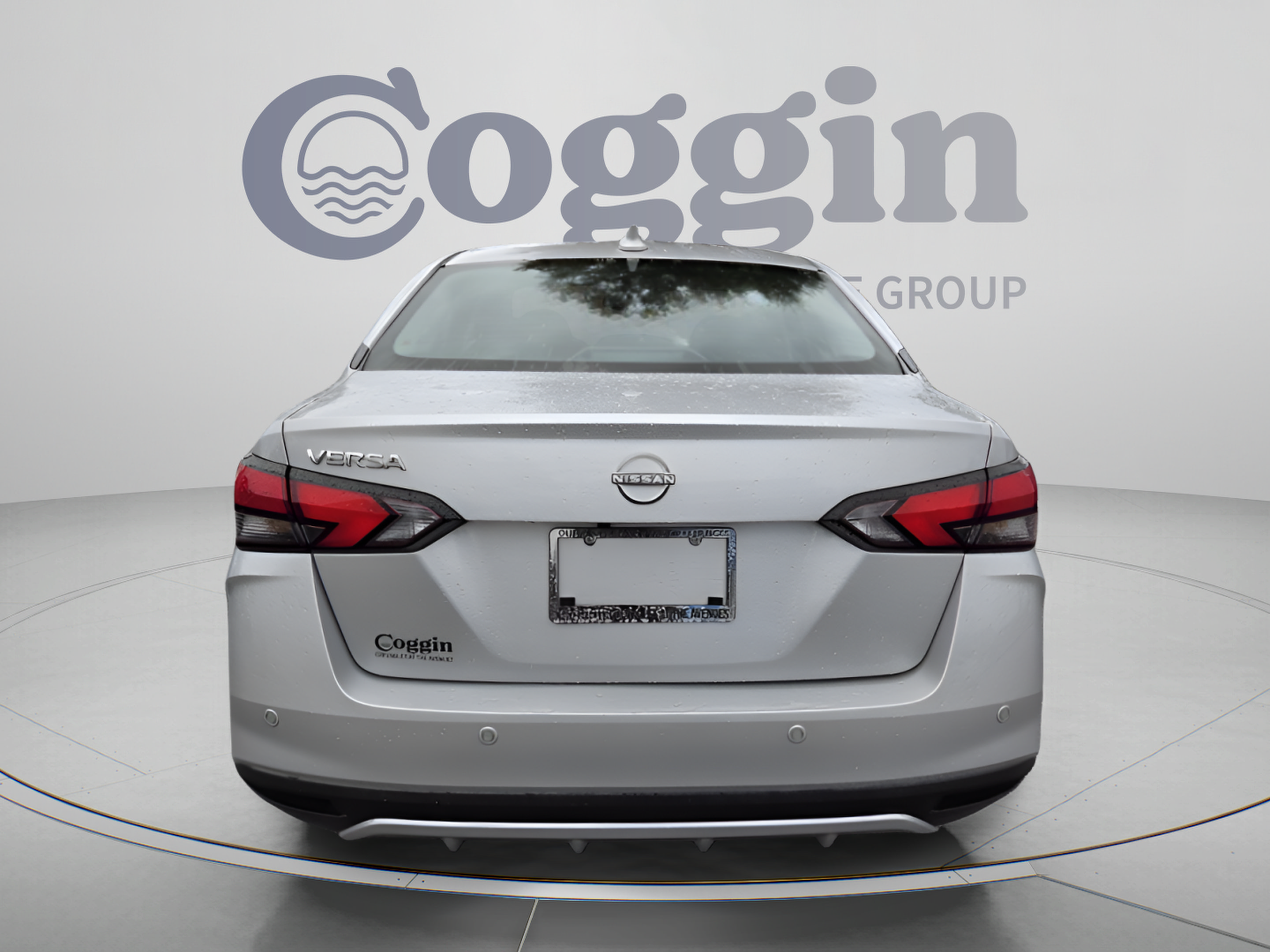 Used 2025 Nissan Versa SV FWD image 4