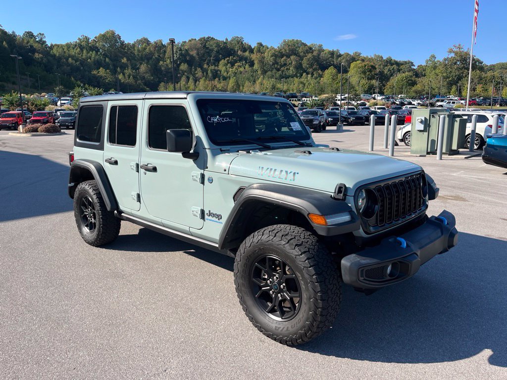 Used 2024 Jeep Wrangler Unlimited AWD/4WD image 2