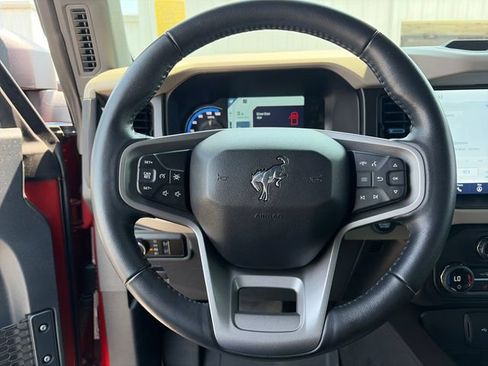 Used 2023 Ford Bronco Wildtrak AWD/4WD image 14