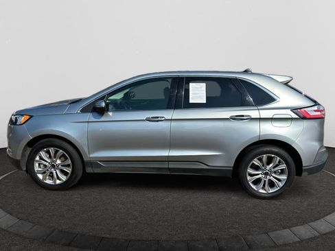 Used 2024 Ford Edge Titanium image 2