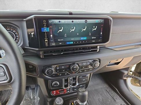 Used 2025 Jeep Wrangler Unlimited Rubicon 392 AWD/4WD image 15