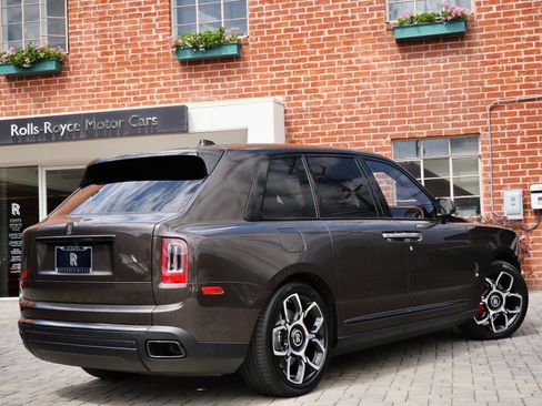 Certified 2022 Rolls-Royce Cullinan Black Badge AWD/4WD image 2
