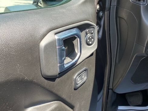 Used 2025 Jeep Wrangler Unlimited Sport AWD/4WD image 10