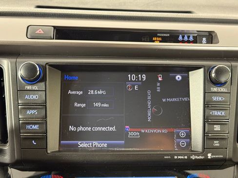 Used 2018 Toyota RAV4 Limited image 5