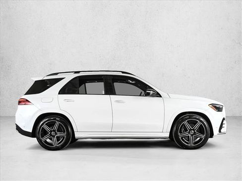 Certified 2025 Mercedes-Benz GLE 450 4MATIC image 4