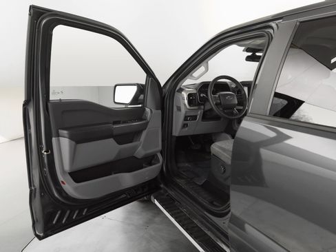 Used 2021 Ford F150 XLT w/ XTR Package image 12