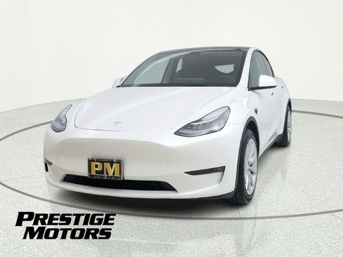 Used 2021 Tesla Model Y Long Range AWD/4WD image 2