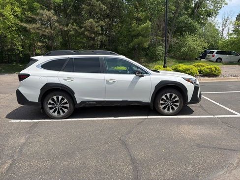 Used 2023 Subaru Outback Limited AWD/4WD image 17