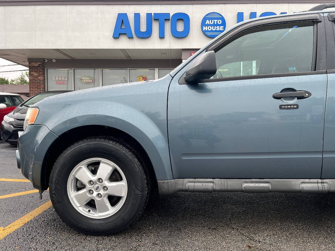 Used 2010 Ford Escape XLT FWD image 38