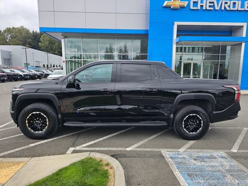 Used 2026 Chevrolet Silverado EV Trail Boss AWD/4WD image 2