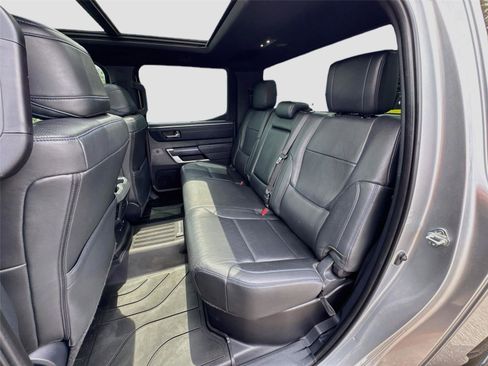 Used 2022 Toyota Tundra Platinum AWD/4WD image 17