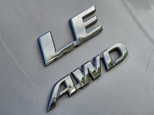 Used 2025 Toyota RAV4 LE AWD/4WD image 9