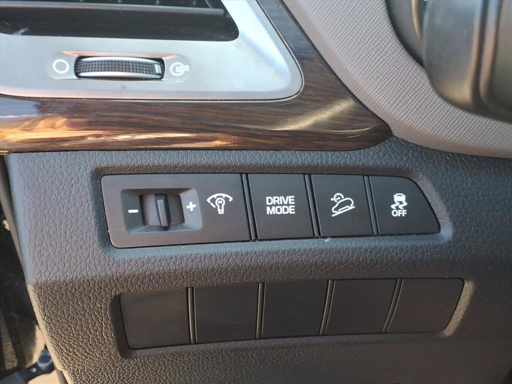 Used 2019 Hyundai Santa Fe XL SE FWD image 20