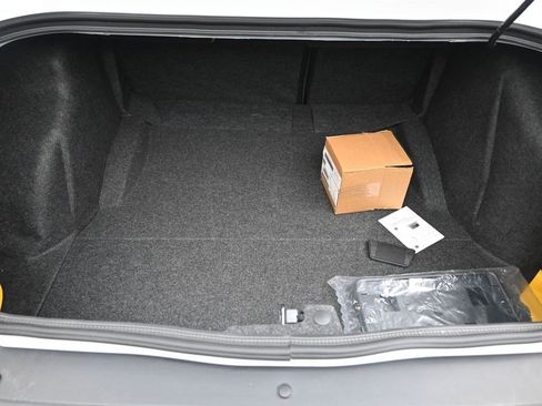 Used 2016 Dodge Challenger SRT Hellcat image 21