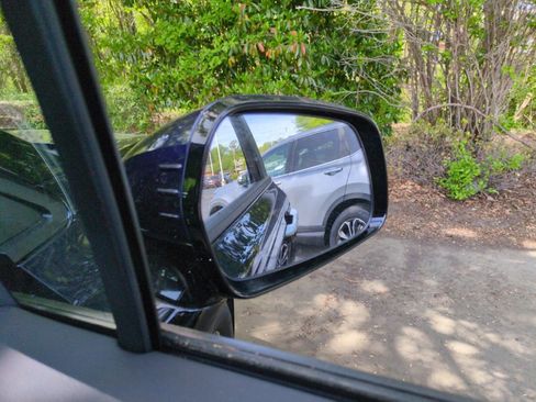 New 2026 Kia Carnival FWD image 44