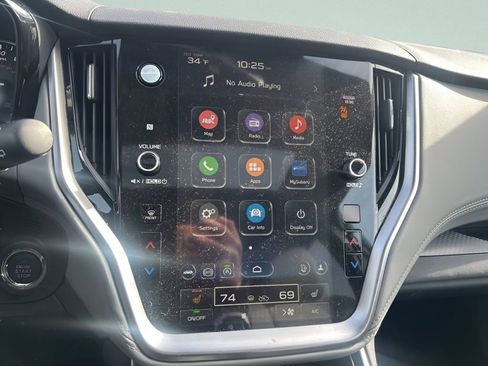 Used 2025 Subaru Outback Premium image 26