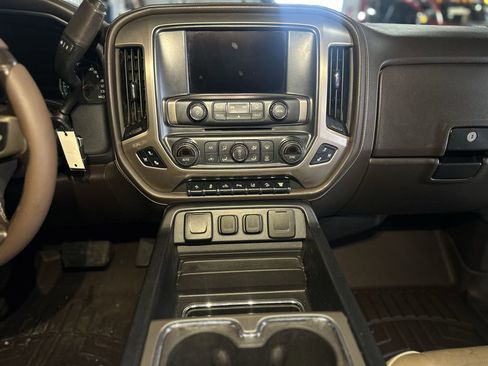 Used 2019 GMC Sierra 2500 Denali w/ Duramax Plus Package image 23