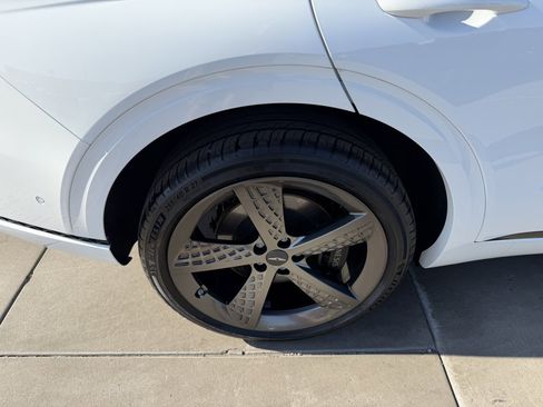 Used 2025 Genesis GV70 2.5T w/ Sport Prestige Package image 15