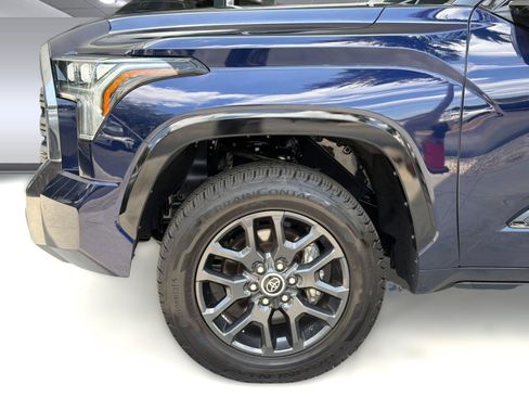 Used 2022 Toyota Tundra Platinum w/ Advanced Package AWD/4WD image 11