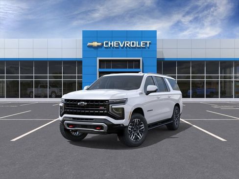 New 2026 Chevrolet Suburban Z71 w/ Comfort Package AWD/4WD image 8