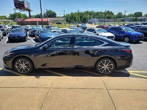 Used 2024 Lexus ES 300h w/ Premium Package FWD image 4