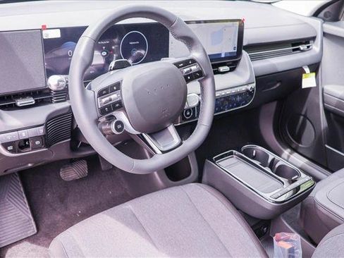 New 2025 Hyundai Ioniq 5 SE image 10