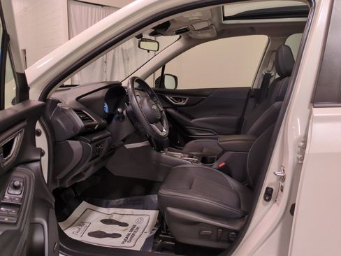 Certified 2023 Subaru Forester Premium image 17