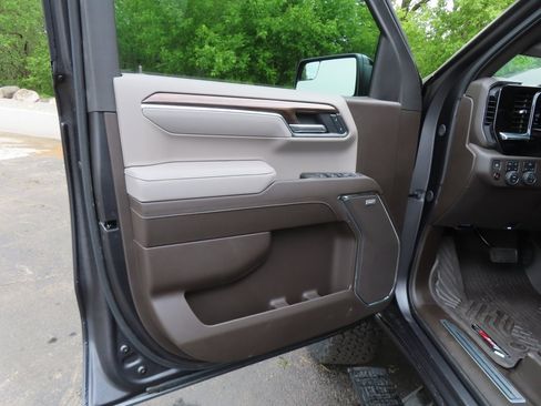 New 2025 Chevrolet Silverado 1500 LT Trail Boss w/ Convenience Package II image 28