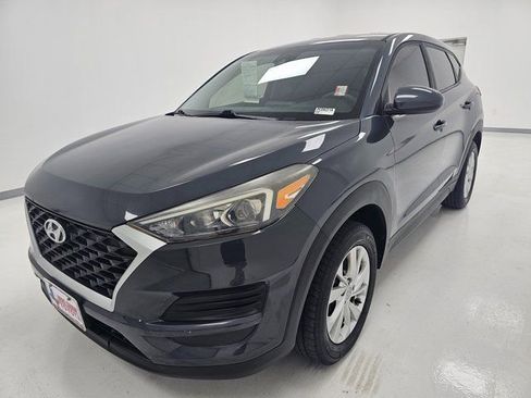 Used 2019 Hyundai Tucson SE image 4