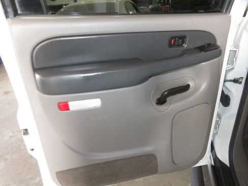 Used 2003 Chevrolet Suburban Z71 AWD/4WD image 22