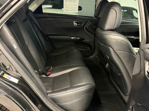 Used 2018 Toyota Avalon XLE image 22