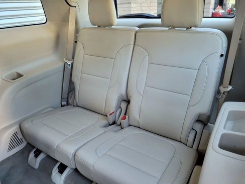 Used 2021 GMC Acadia Denali w/ Denali Technology Package image 15