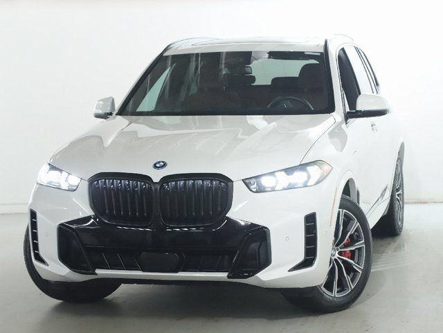 Used 2026 BMW X5 xDrive50e w/ M Sport Package AWD/4WD image 3
