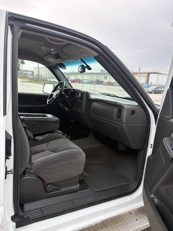 Used 2003 Chevrolet Silverado 2500 LS AWD/4WD image 7