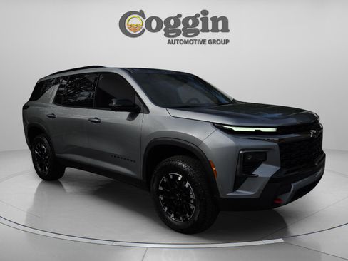 Used 2025 Chevrolet Traverse Z71 w/ Enhanced Driving Package AWD/4WD image 7