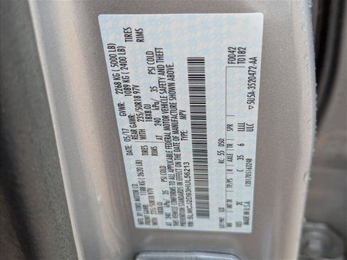 Used 2017 Lincoln MKC Select w/ Select Plus Package AWD/4WD image 16