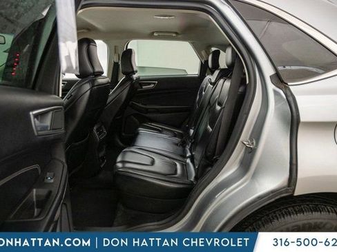 Used 2022 Ford Edge Titanium image 25