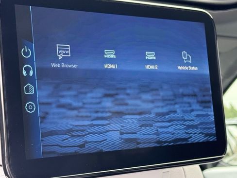 New 2026 Chevrolet Suburban Premier RWD image 11